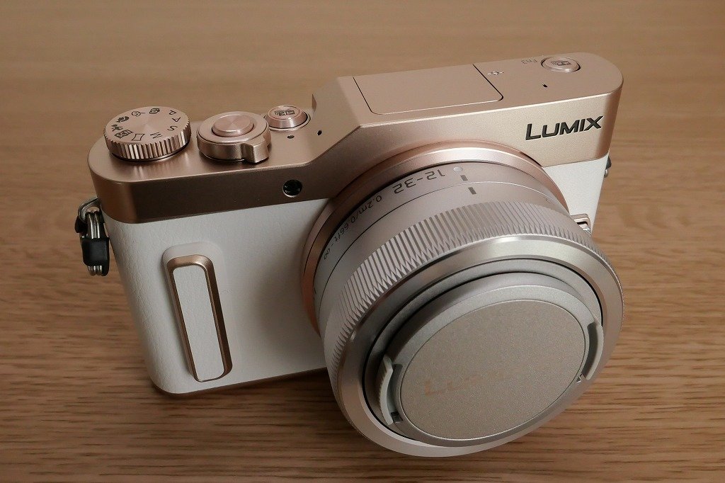 ルミックスGF10を購入したら最初に行う儀式・液晶保護フィルム | LumixでPhotolife!